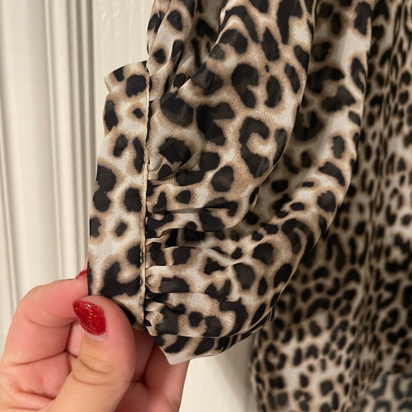 Vince Camuto womens Woven Lighweight Shawl - Picture 4 of 4